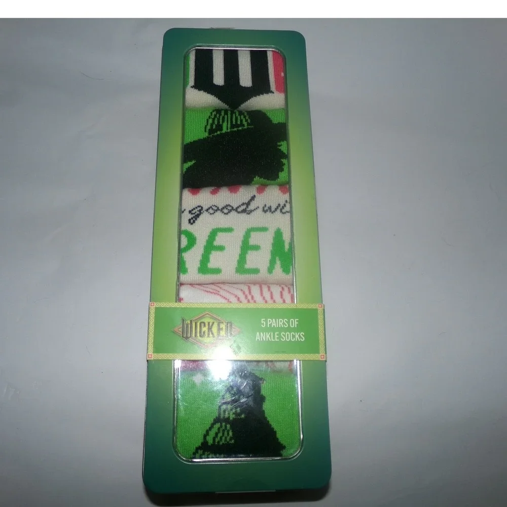 Wicked The Musical 5 Pairs Ankle Socks in Collector Tin Pink Green Broadway NWT